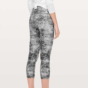 Lululemon Wunder Under Crop (High-Rise) *Full-On Luxtreme 21" Serigraph Starligh